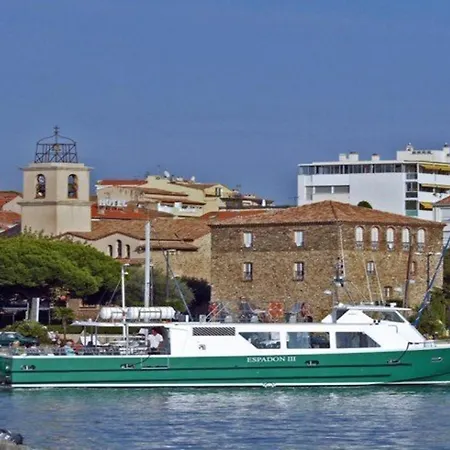 Saint-maxime Centre: T2 - 4 Couchages Avec Parking Et A Pied - Fr-1-226-483 Apartment Sainte-Maxime