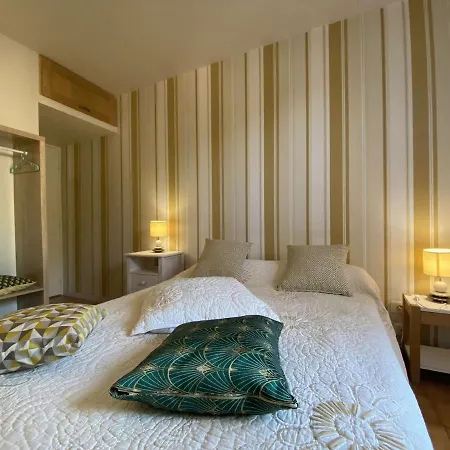 Saint-maxime Centre: T2 - 4 Couchages Avec Parking Et A Pied - Fr-1-226-483 * Сент-Максим